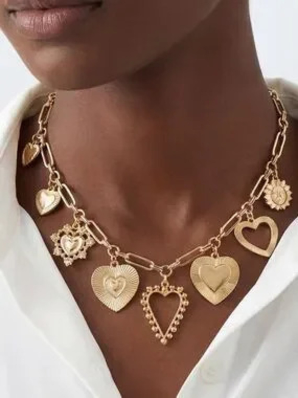 Elegant Golden Heart Charm Link Necklace
